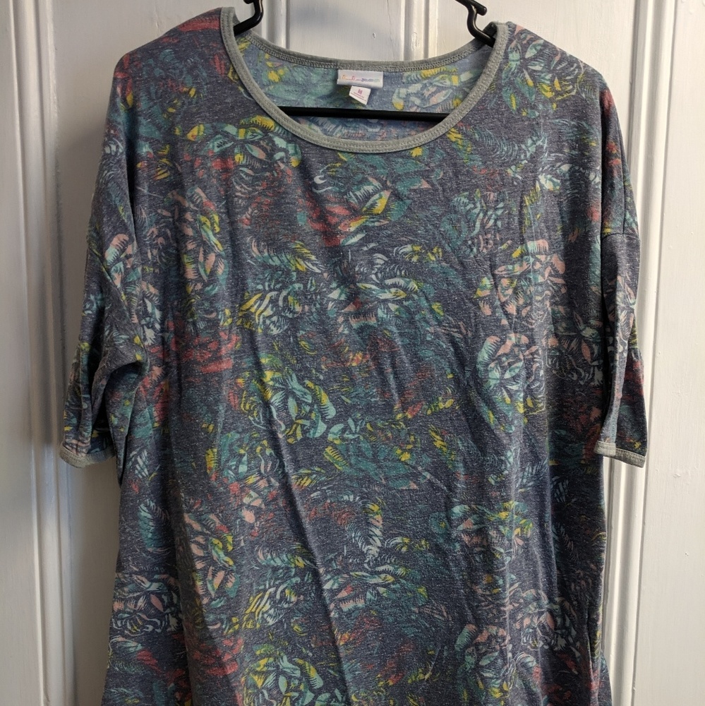 Floral Lularoe Irma Size Medium
